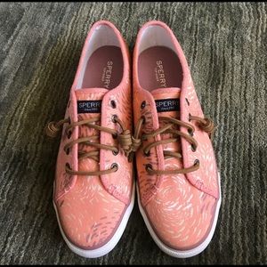 Sperry topsider sneakers coral 7.5